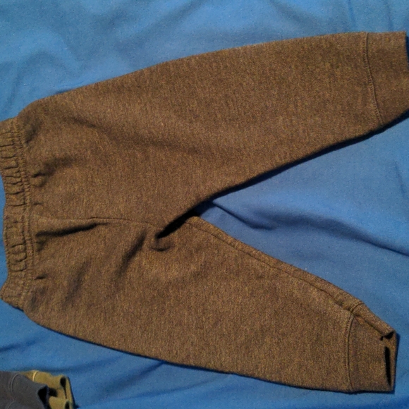 5 pairs of boys pants - Picture 10 of 16
